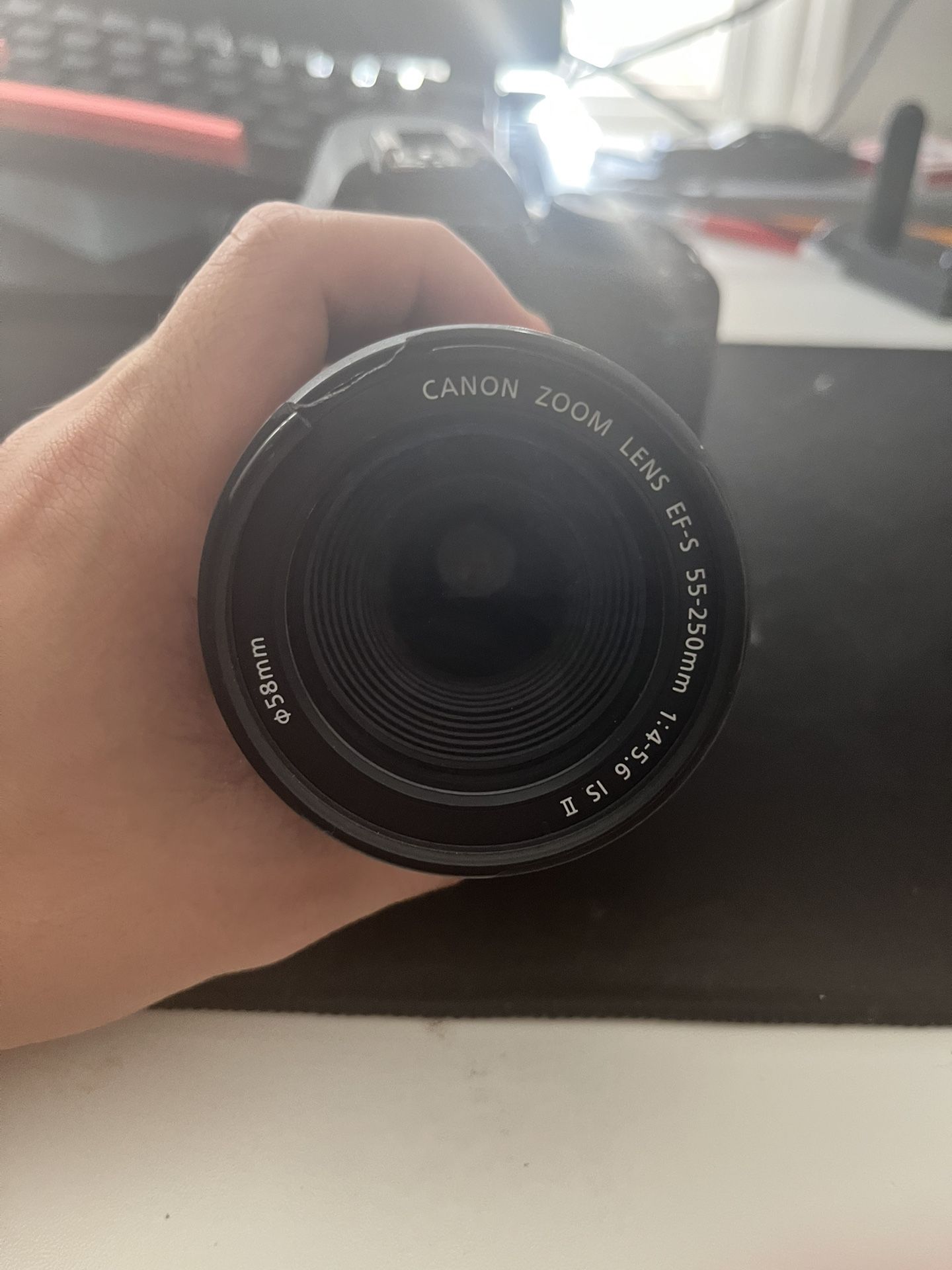 READ THE DESCRIPTION 50mm-250mm Canon Lens