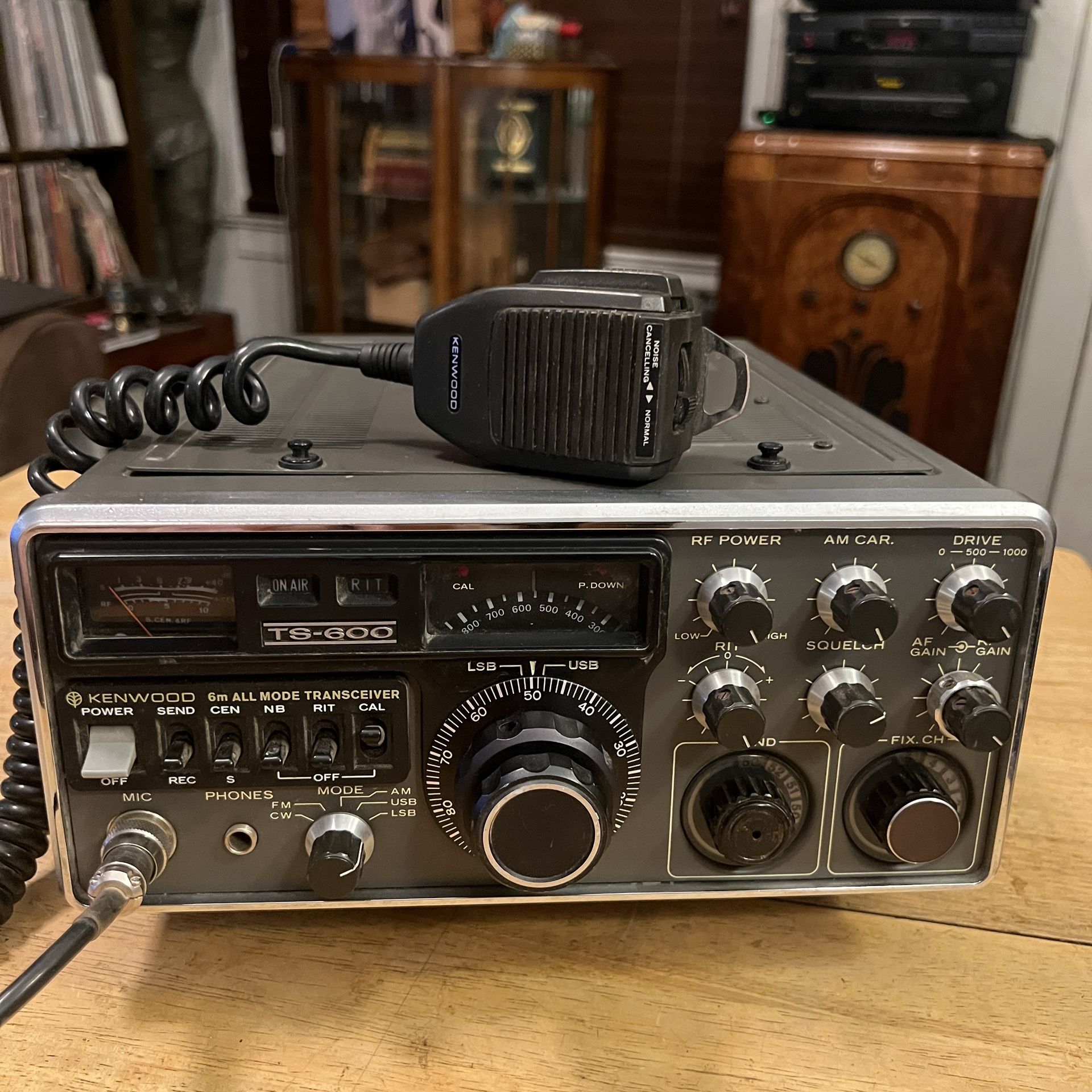KENWOOD TS-600 6 METER ALL Mode Ham Radio Transceiver w/ Kenwood MC-30S mic Japan Untested