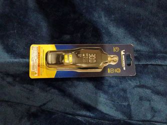 Programmable digital tire pressure gauge