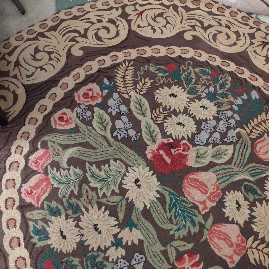 Garnet Hill 8ft Round Area Rug