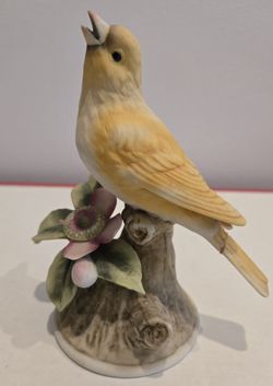 Canary Porcelain Figurine. By Andrea SADEK, Japan
