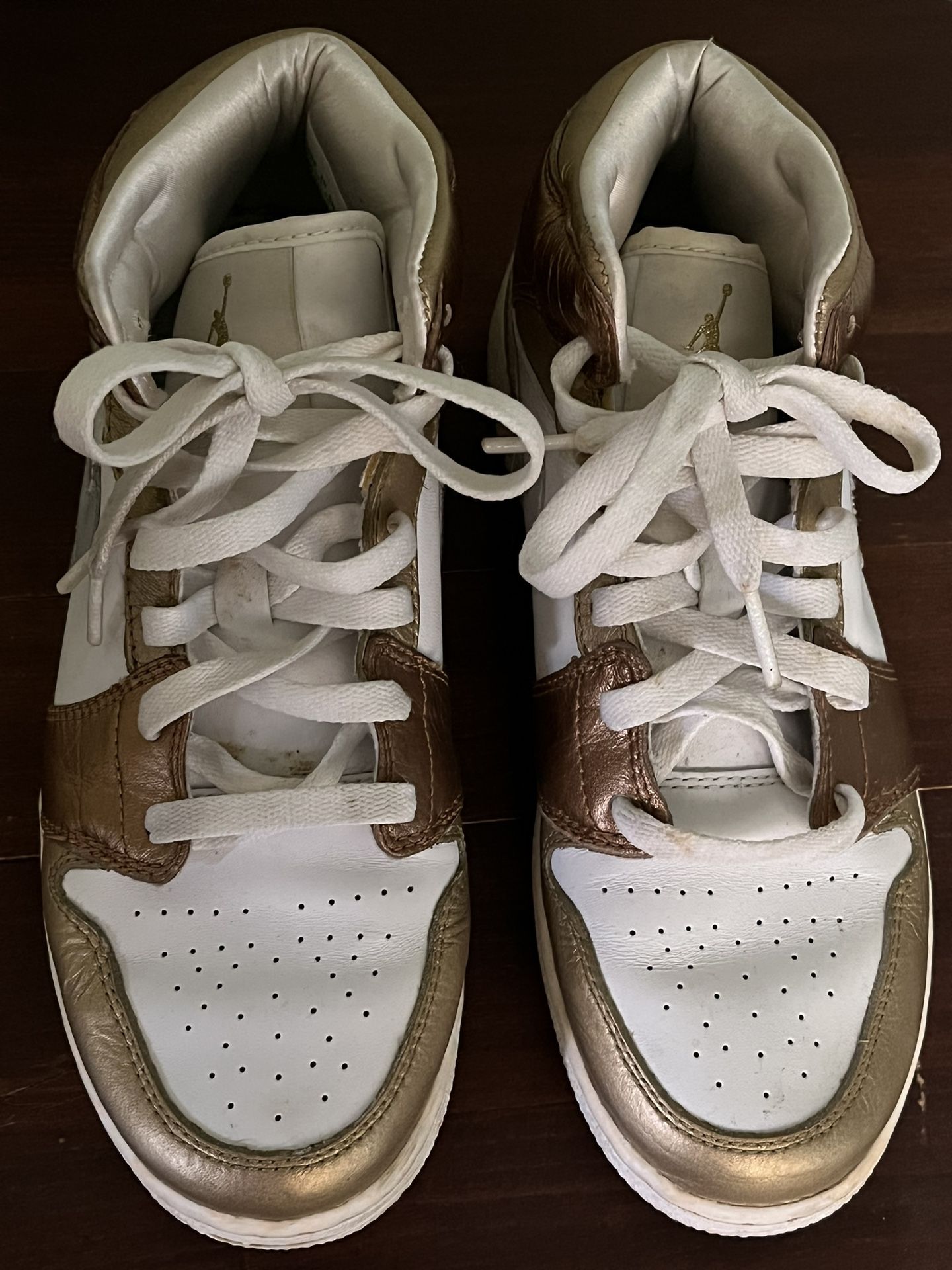 Nike Air Youth Size 5