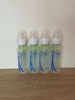 Baby bottle 8oz New. (X)