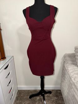 Brand New Windsor Crepe Bodycon Mini Dress Size Medium