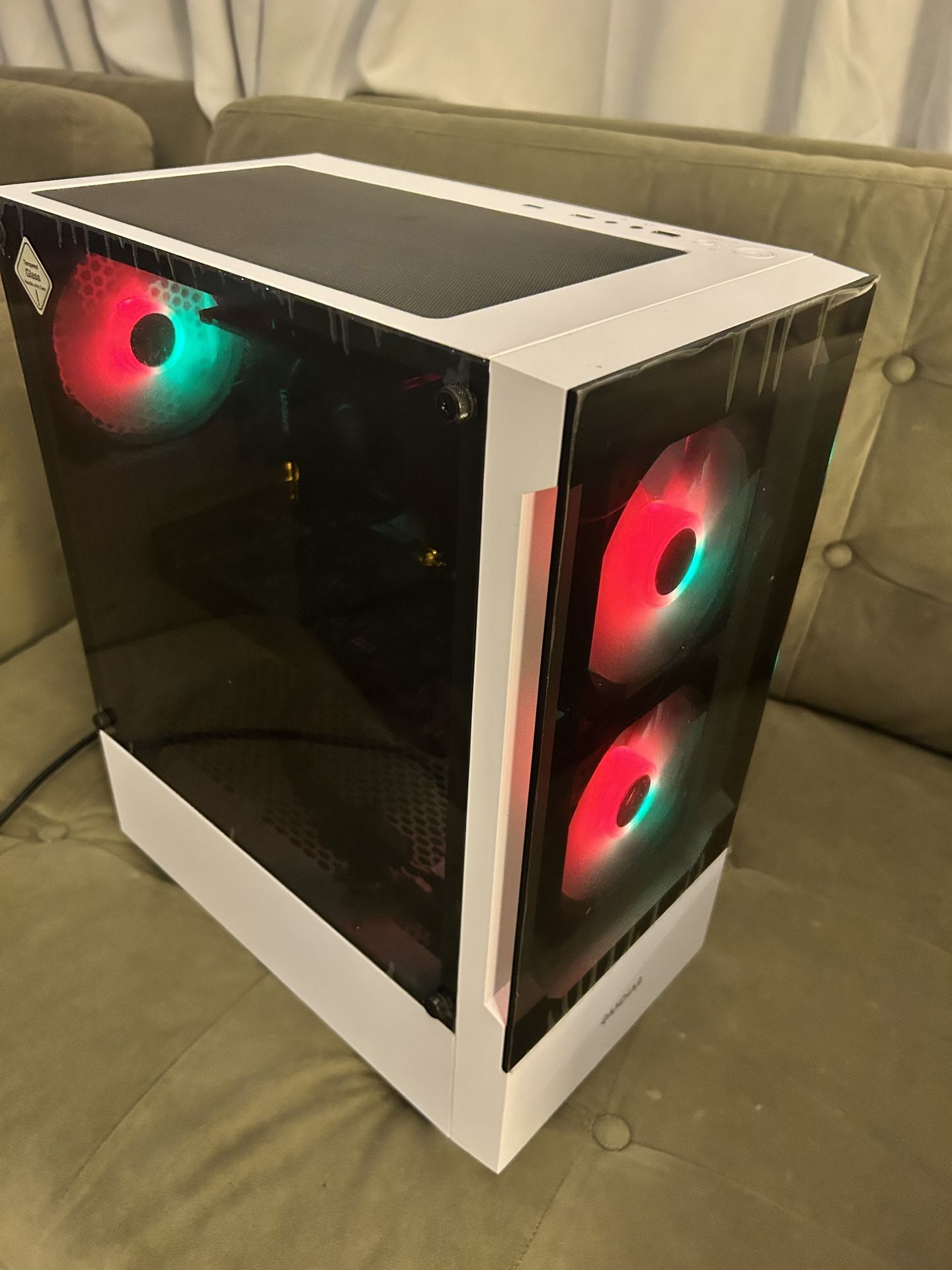 Gaming Pc With AMD Ryzen 5 6 Cores 12 Treads