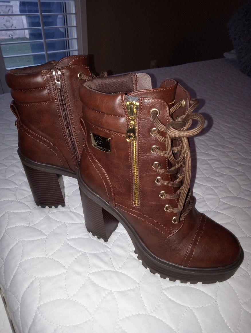 New Guess Military Style Chunky Heel Size 6.5 Boots New No Box
