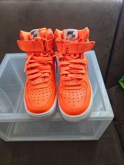 Nike Airforce 1 LV8 high tops