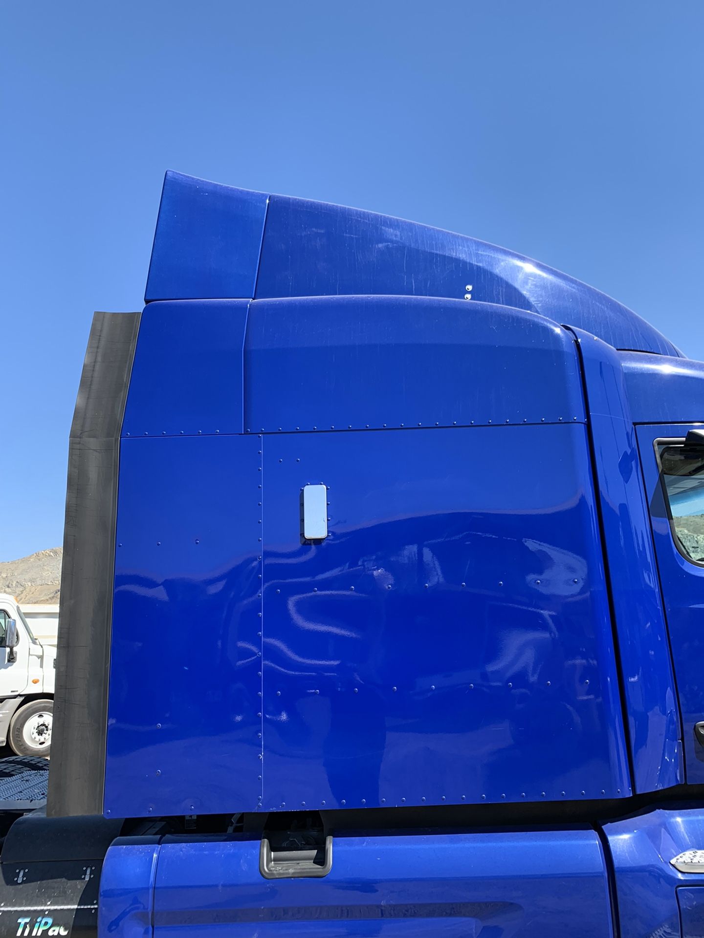 2016 Peterbilt 579 sleeper