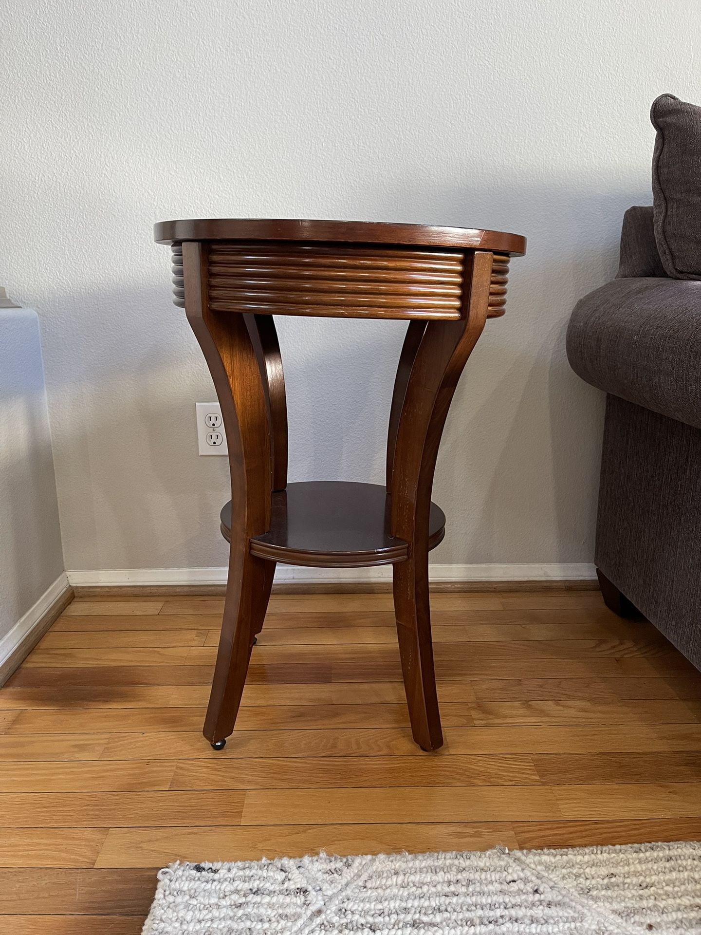 Bassett Furniture End Table