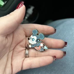 Mickey Disney Pin