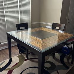Dining / Kitchen Table Set