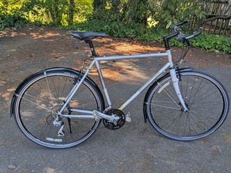 Jamis Coda Comp 21 Inch Large Steel Frame Hybrid Road Bicycle