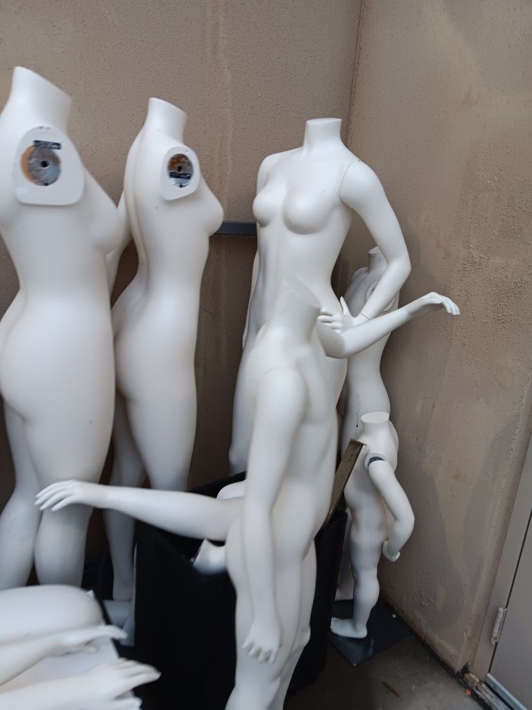 mannequins