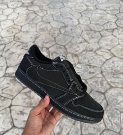 Jordan 1 Low Travis Scott