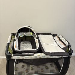 Like New Baby Trend Nursery Center / Pack N Play – Bassinet + Changer – Super Clean!