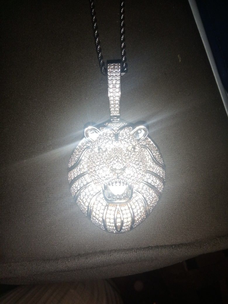 Mens Chain And Pendant