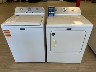 Maytag Washer & Dryer Set - Gas