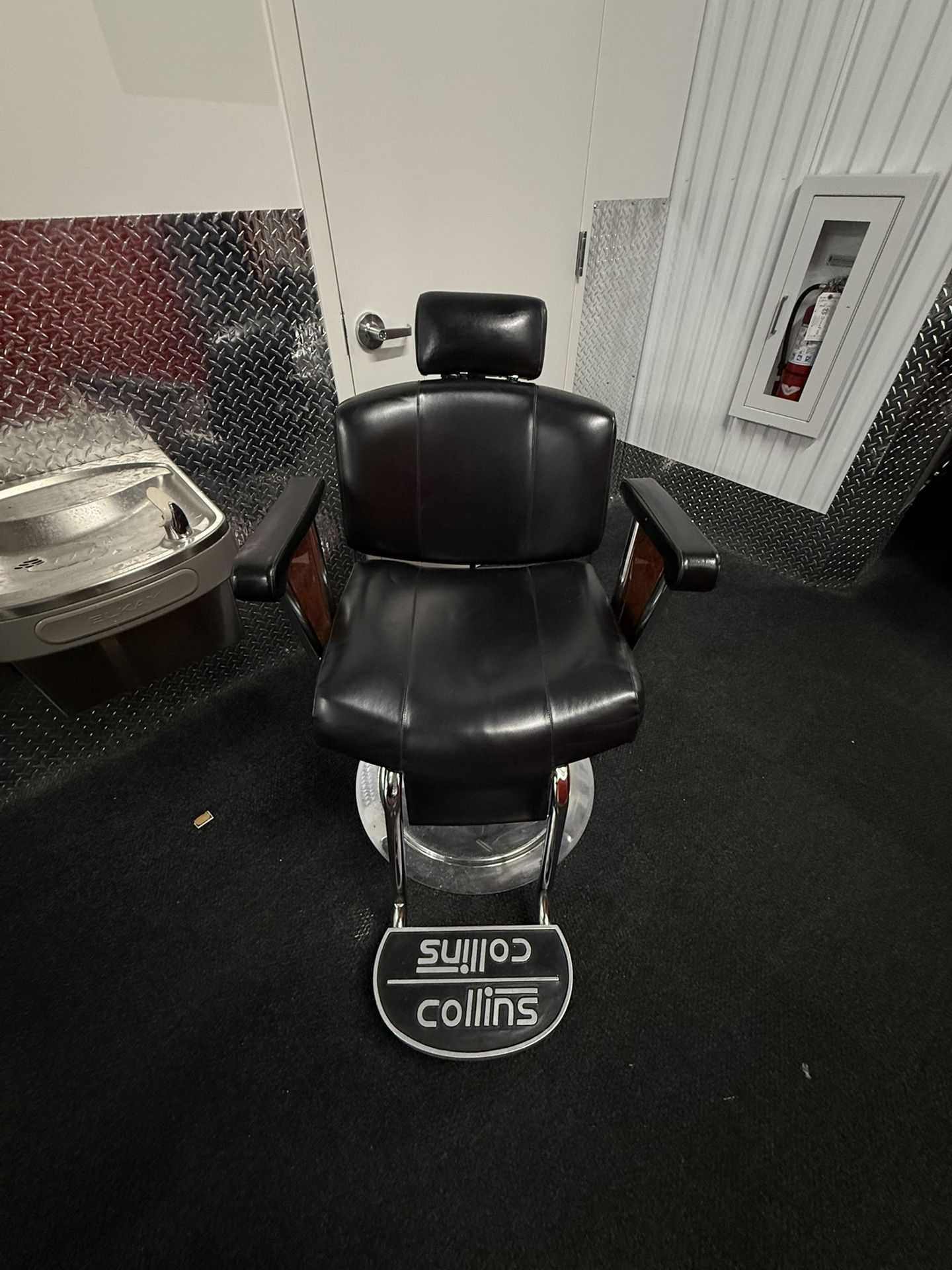 ππ€ Vintage Collins Barber Chair β Black Leather Beauty! π€π