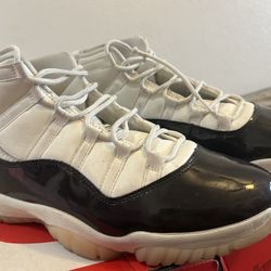 MENS JORDAN 11s NEAPOLITAN Size (11) 
