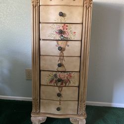 Small Chest Of Drawers