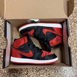 Jordan 1 Retro High OG Satin Bred Size 9C
