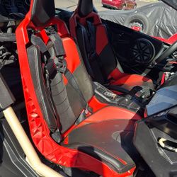 4 seats with harnesses for Can-Am X3