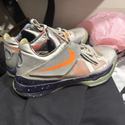 Kd 4 Size 10 