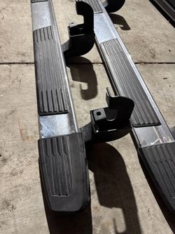 2024 Sierra 2500 side steps (OEM)