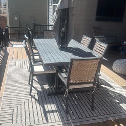 Outdoor Table And Chairs 