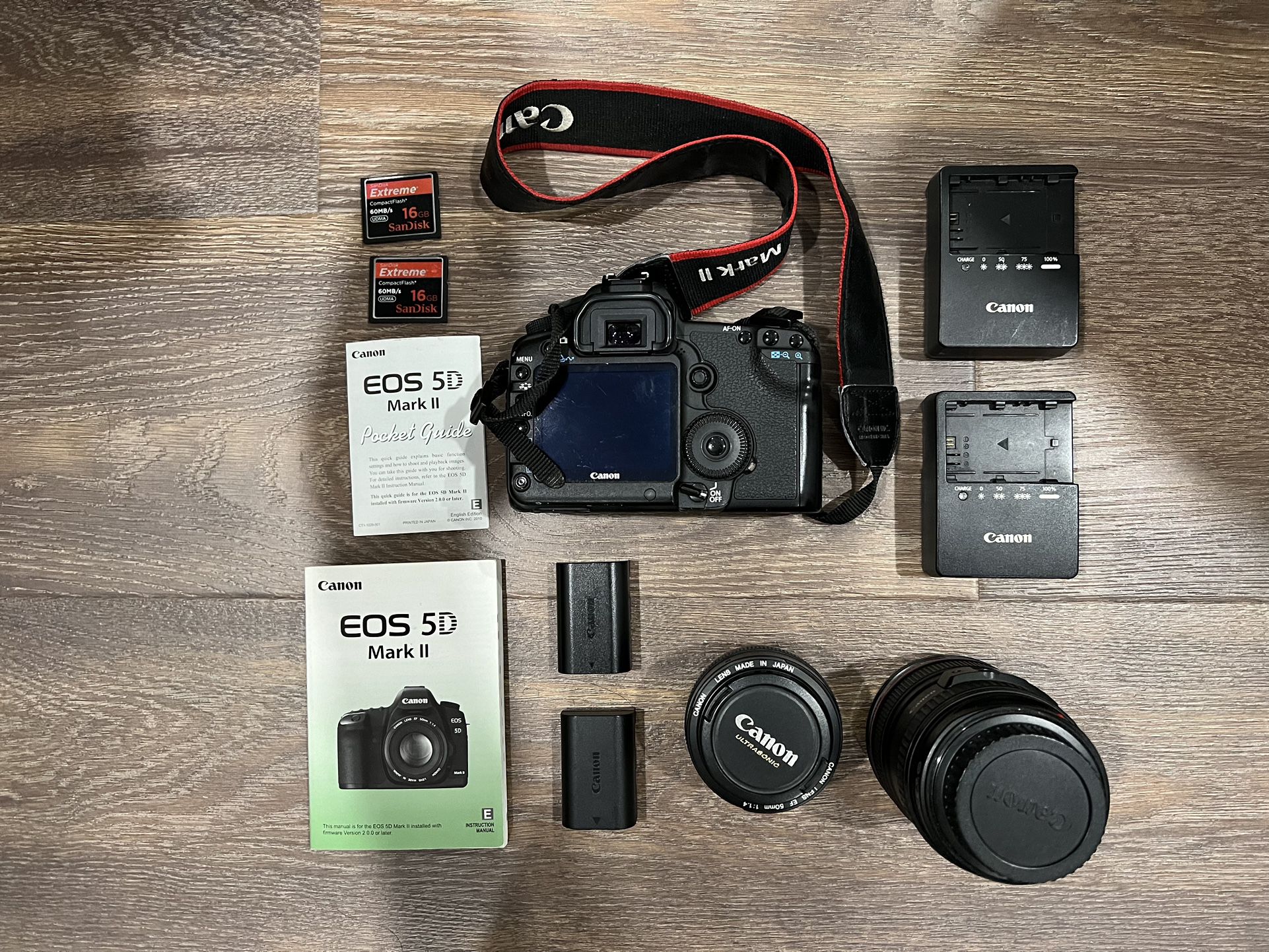 Canon  EOS 5D Mark II Kit and Case