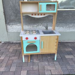 Play Kitchen