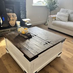 Rustic Farmhouse Lift-Top Coffee Table
