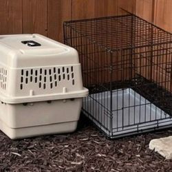 2 small pet carriers / cages