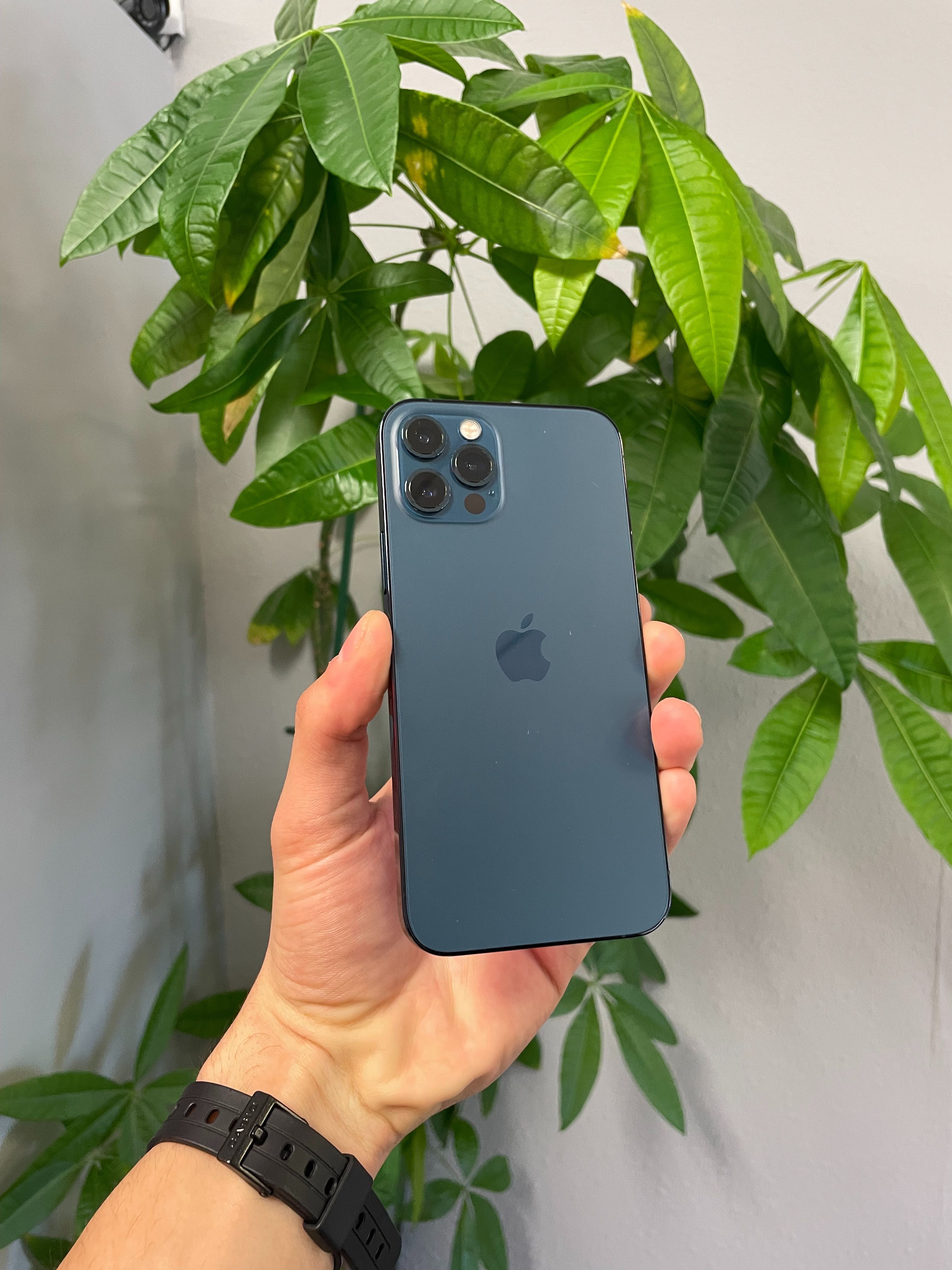 iPhone 12 Pro - Unlocked - 128GB - No Face ID