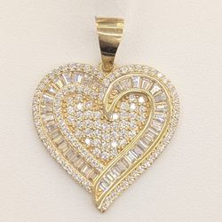 10kt Real Gold Moissanite Diamond Heart Pendant 