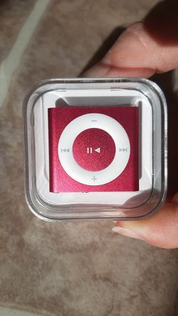 Pink iPod Shuffle 2GB