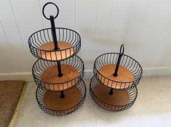 Fruit carrier