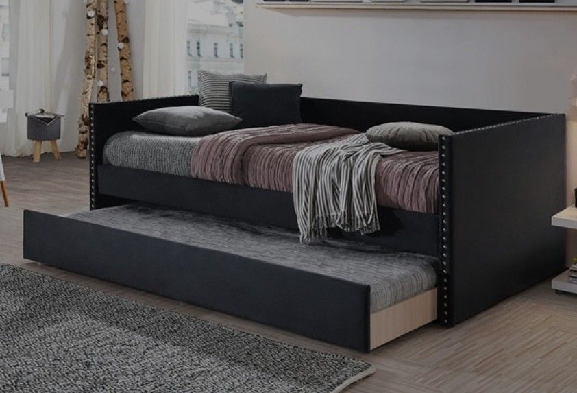 Twin/Twin Daybed Set (Mattress Included:$549)