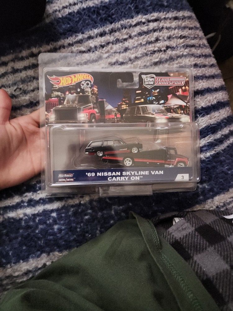 #3 Skyline Transport Hot Wheels 