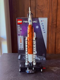 Lego Technic™ #42221 NASA Artemis Space Launch System Rocket