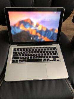 2013 MacBook Pro 13 2.5 Ghz i5 8GB 500GB Hard Drive