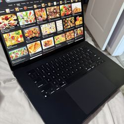 Apple - MacBook Air 15" Laptop - M2 chip Built for Apple Intelligence - 8GB Memory - 256GB SSD - Midnight