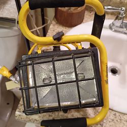 PORTABLE HALOGEN WORK LIGHT