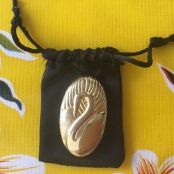 Vintage Pavlova Gold Tone Swan Solid Perfume Compact 1977 1.60”