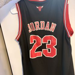 Basketball jersey 
