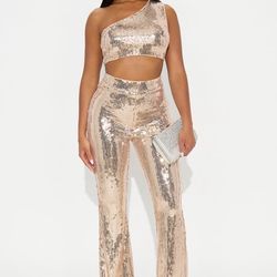 Sequin Pant Set !  Size XS & XL Available 
