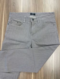 Gorgeous Hugo Boss Mens pant Size 30 in grey