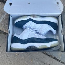 Jordan 11 Retro Low Snake Navy