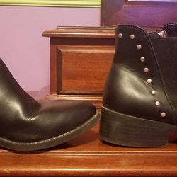 Girls  size 3 Steve Madden boots 