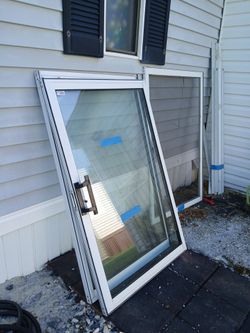 1 Sliding Glass window 🪟 34×54